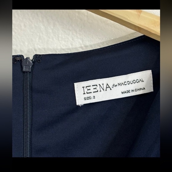 IEENA For Macduggal Front Slit Cap Sleeve Evening Gown Size: 2 - Picture 6 of 7